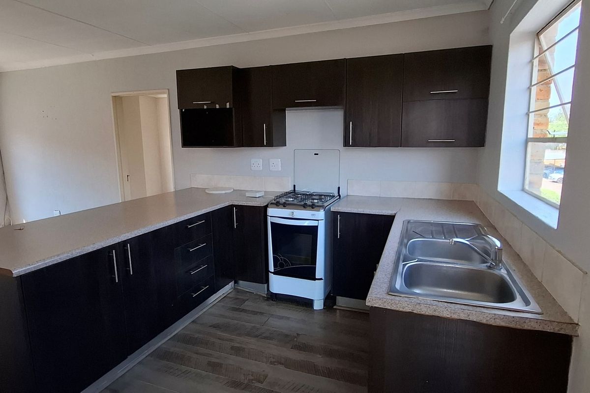 Apartment Sold In Roodepoort - Photo 5