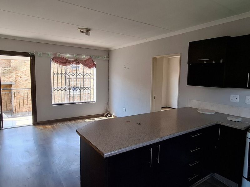 Apartment Sold In Roodepoort - Photo 3