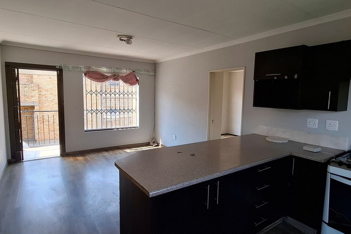 Apartment Sold In Roodepoort - Photo 3