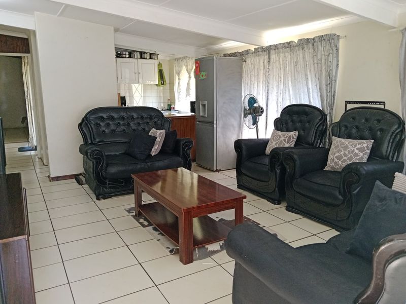 House For Sale In Pietermaritzburg - Photo 2