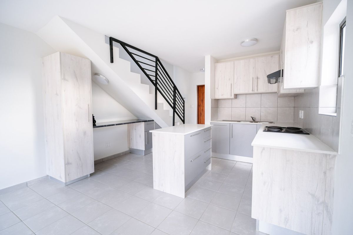 Townhouse For Sale In Centurion - Photo 5