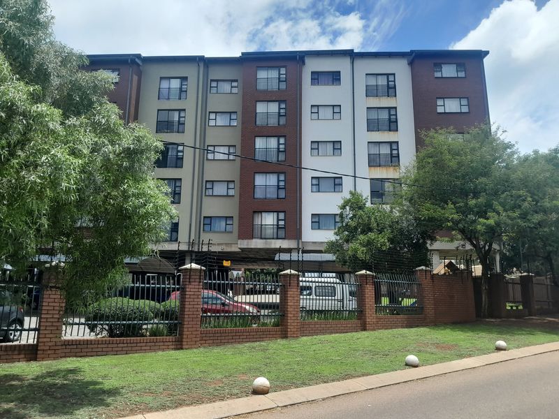 Apartment For Sale In Centurion - Photo 1