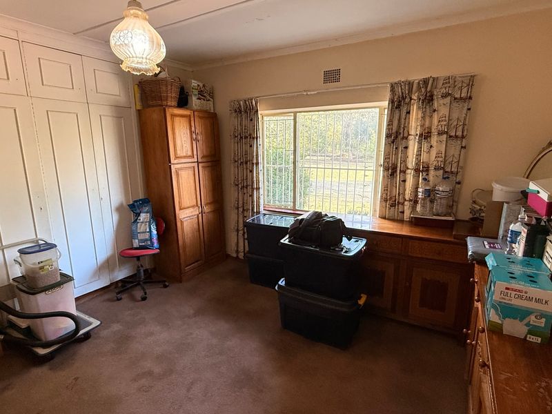 House Pending Sale In Walkerville - Photo 8