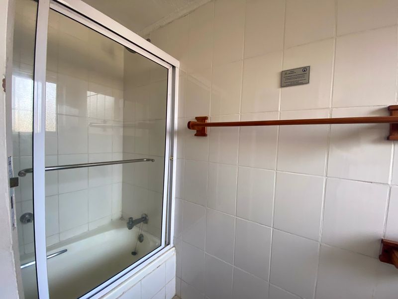 Townhouse For Sale In Margate - Photo 10