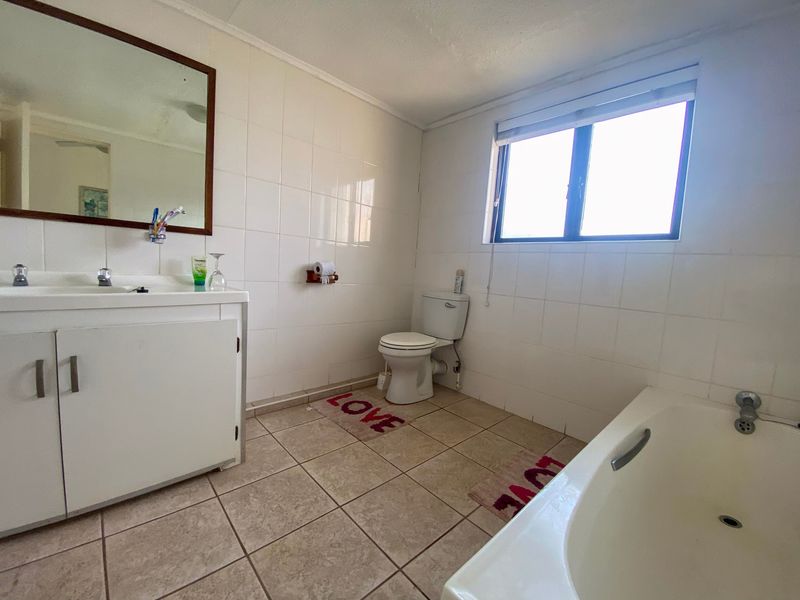 Townhouse For Sale In Margate - Photo 6