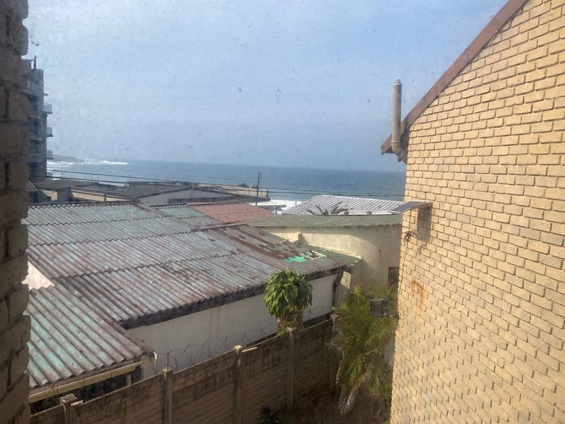 Townhouse For Sale In Margate - Photo 5