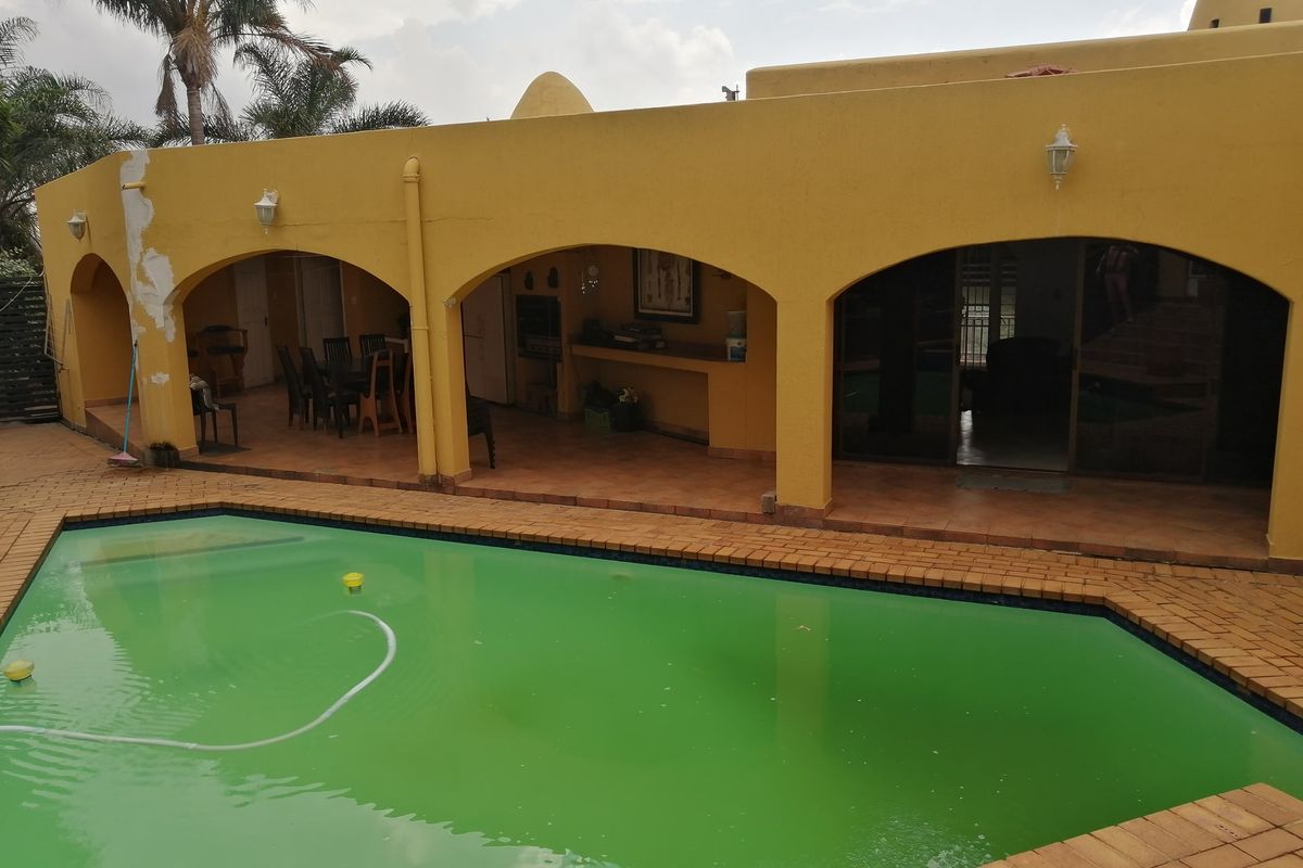House For Sale In Johannesburg - Photo 4