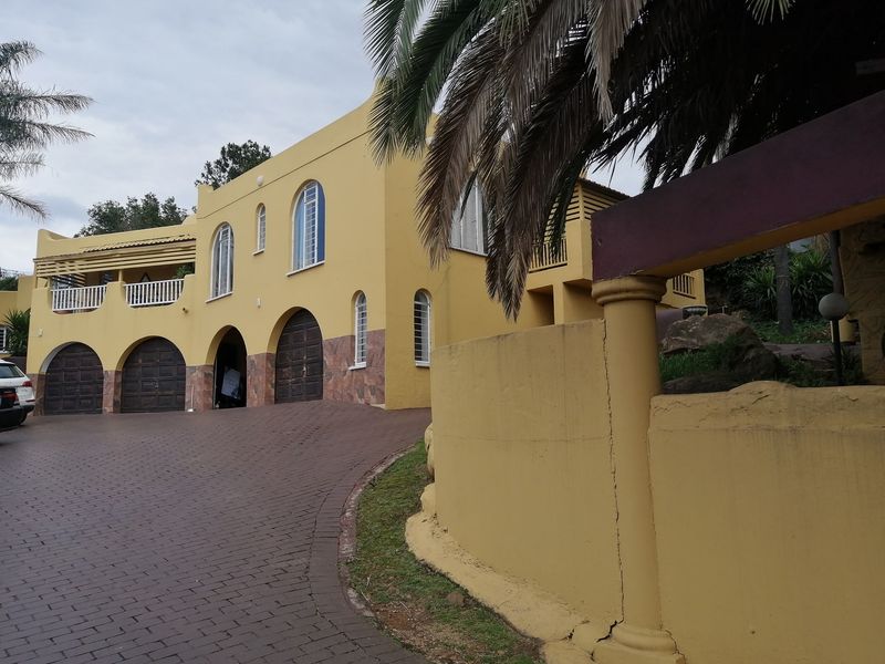 House For Sale In Johannesburg - Photo 2