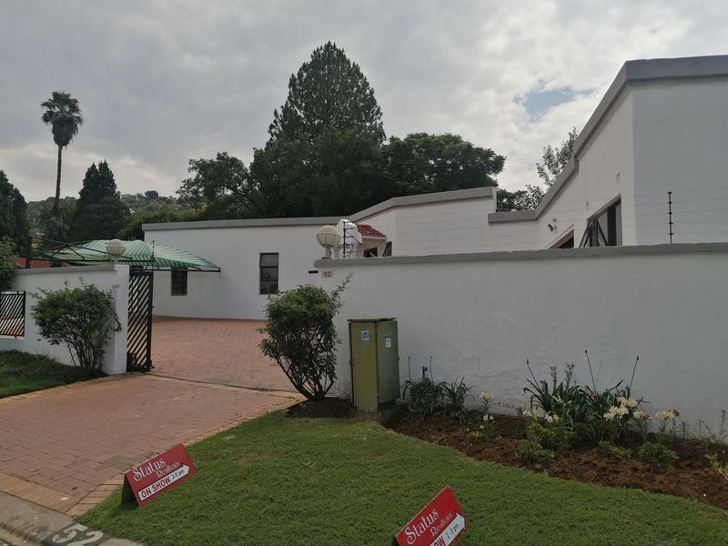 House For Sale In Johannesburg - Photo 2