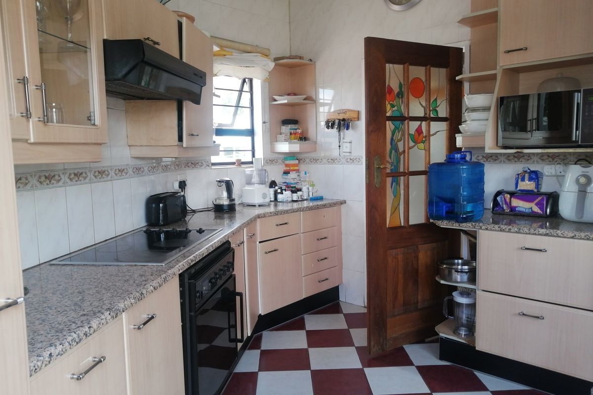 House For Sale In Johannesburg - Photo 4