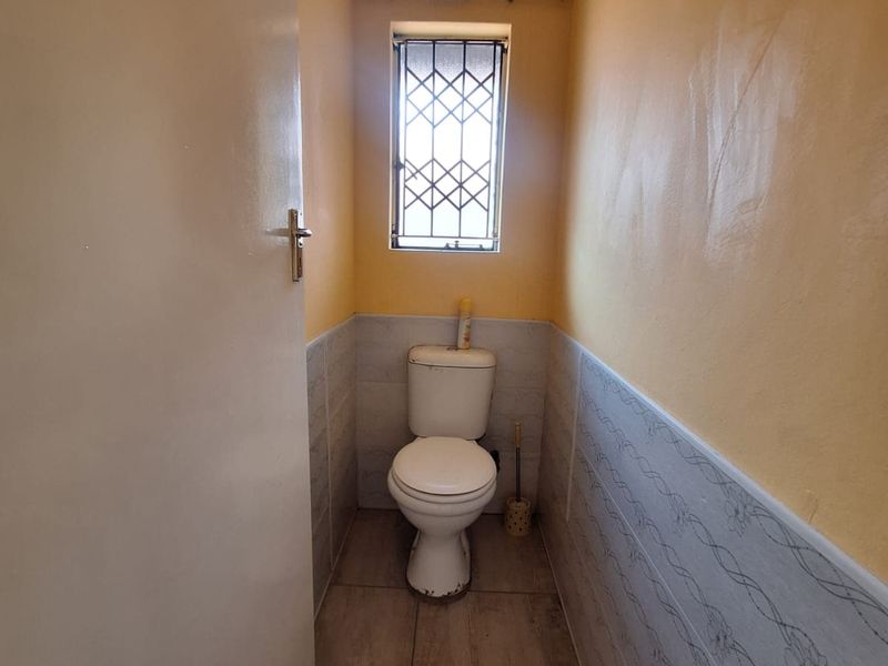 House For Sale In Mafikeng - Photo 8