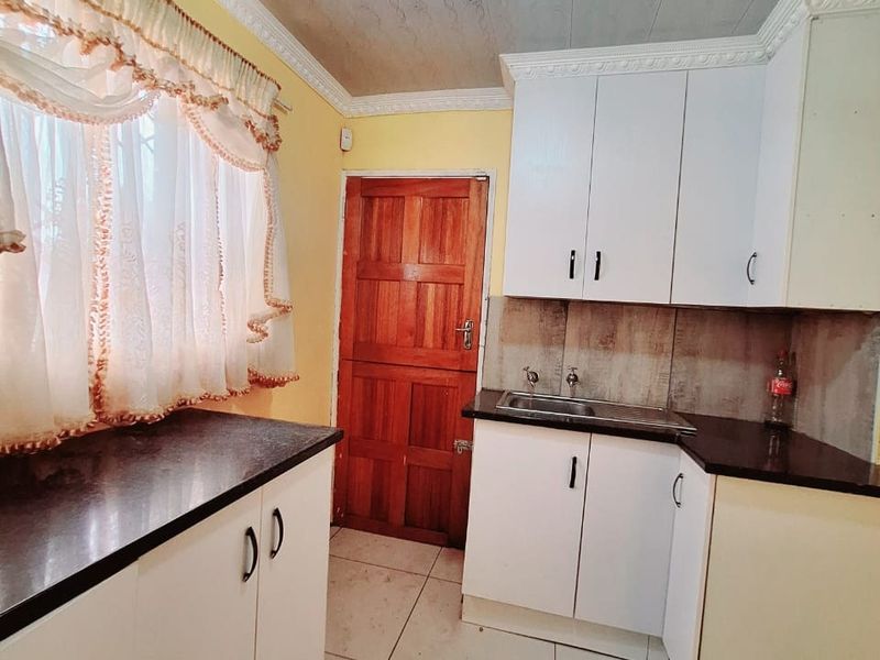 House For Sale In Mafikeng - Photo 5