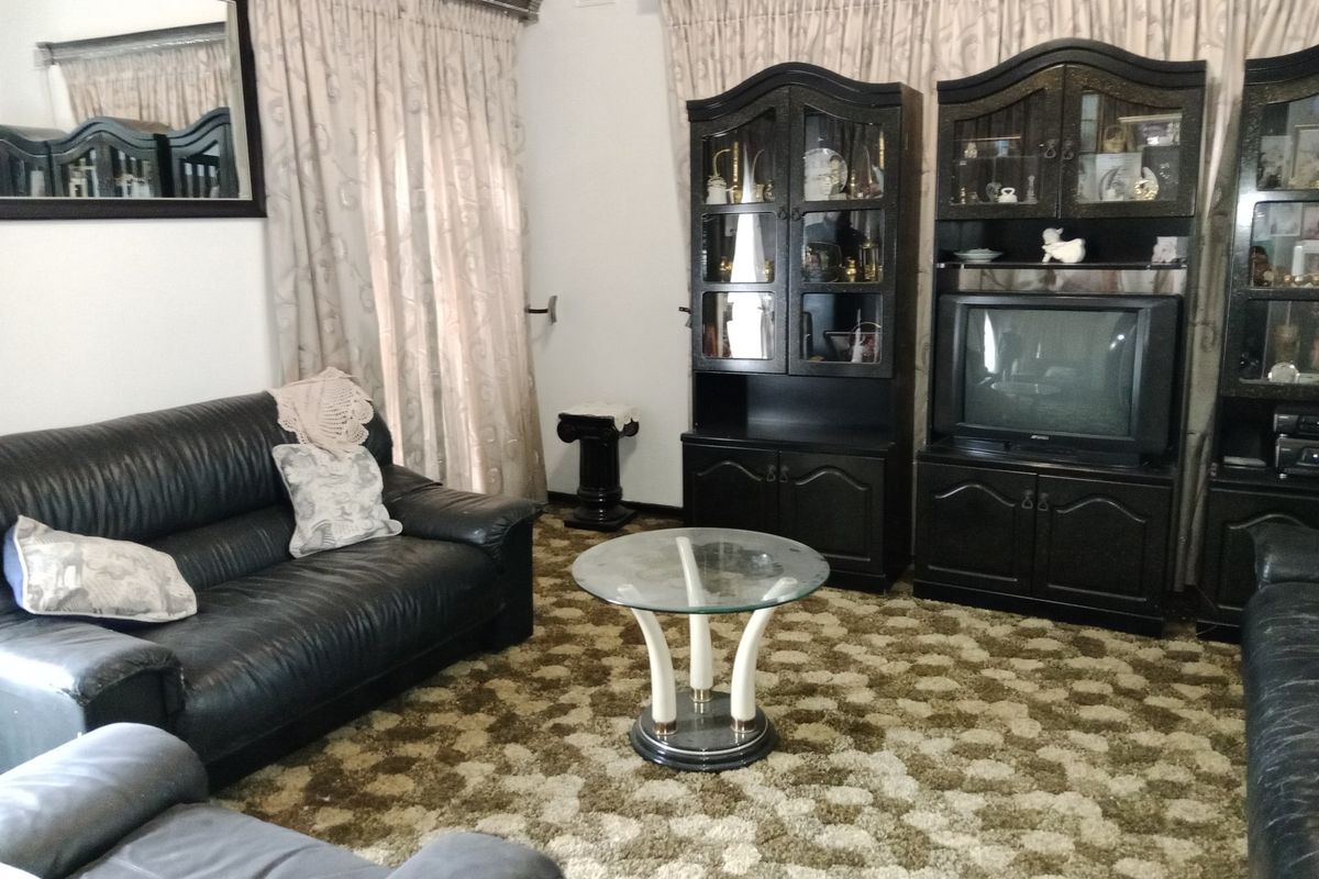 House For Sale In Pietermaritzburg - Photo 2