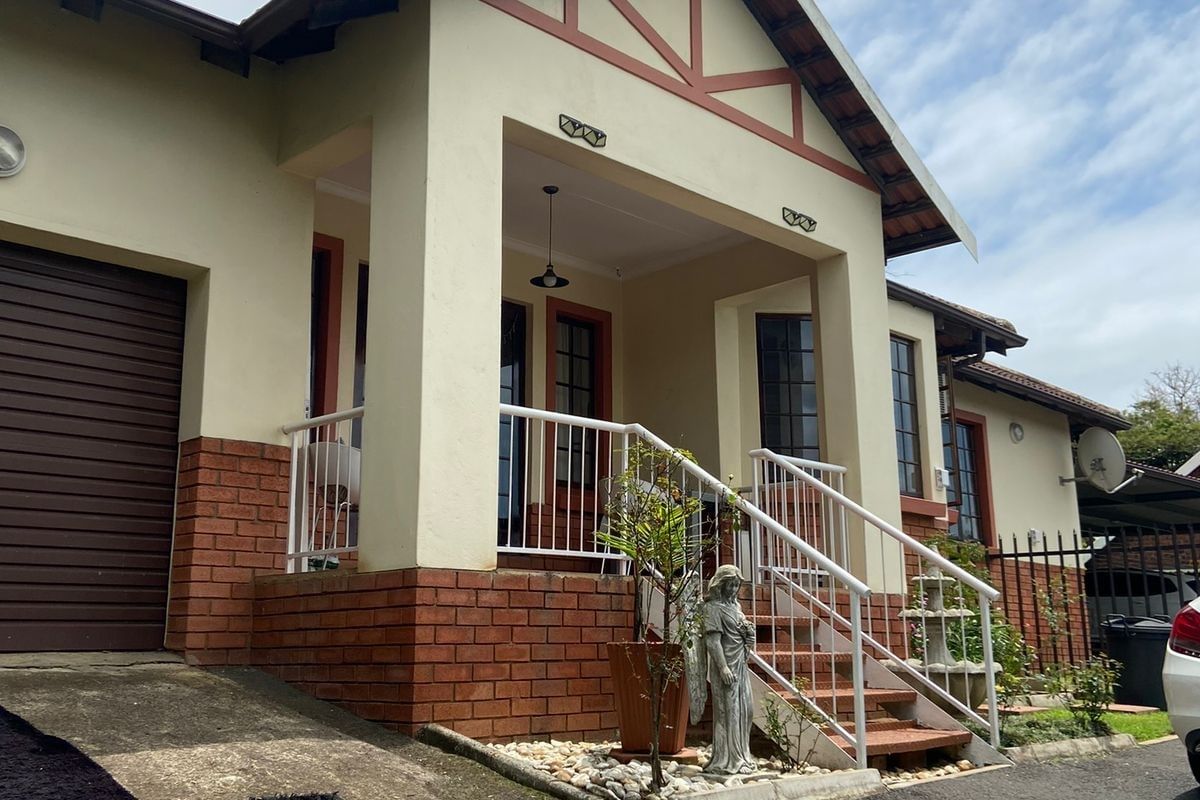 Townhouse For Sale In Pietermaritzburg - Photo 2