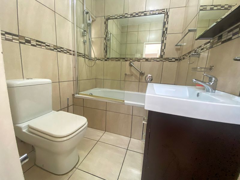 Apartment For Sale In Margate - Photo 6