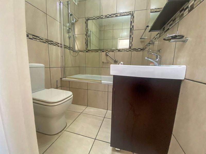 Apartment For Sale In Margate - Photo 7