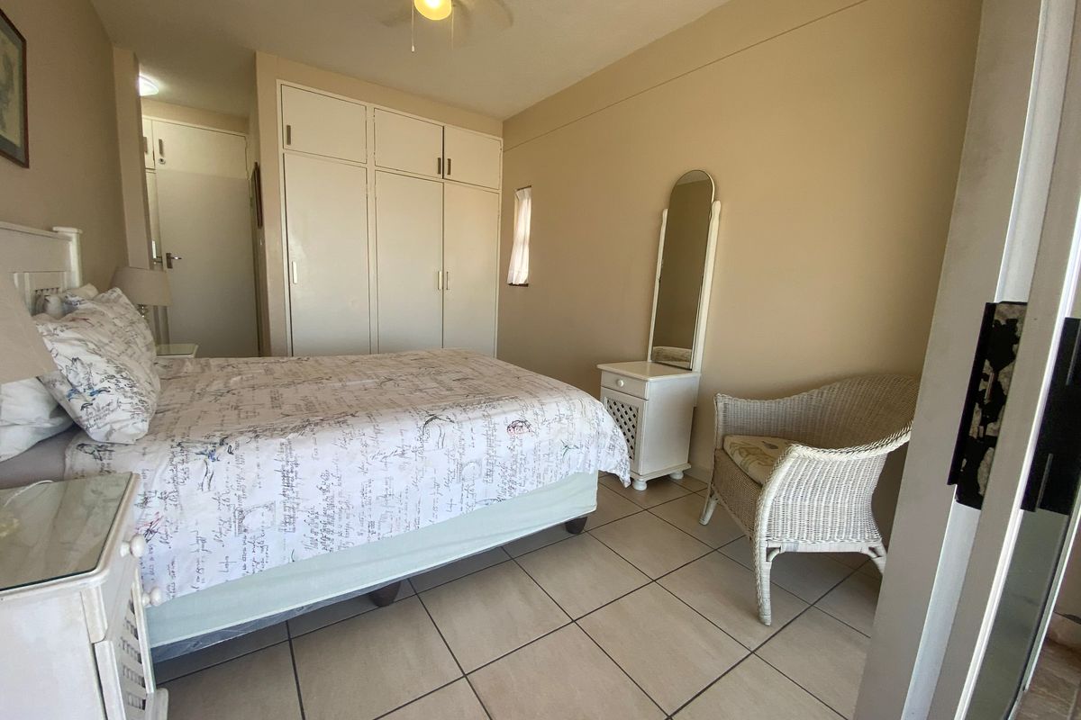 Apartment For Sale In Margate - Photo 3