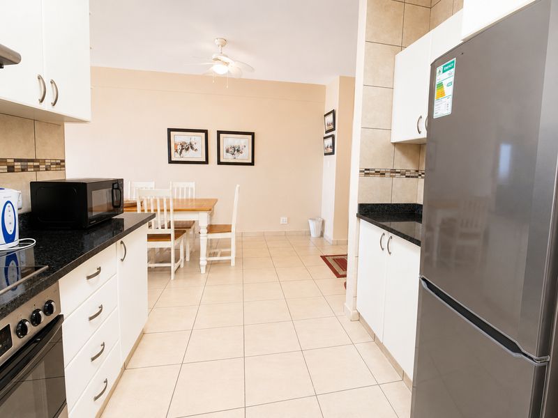 Apartment For Sale In Margate - Photo 3