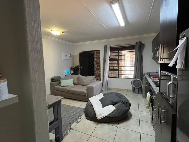 Apartment For Sale In Potchefstroom - Photo 6