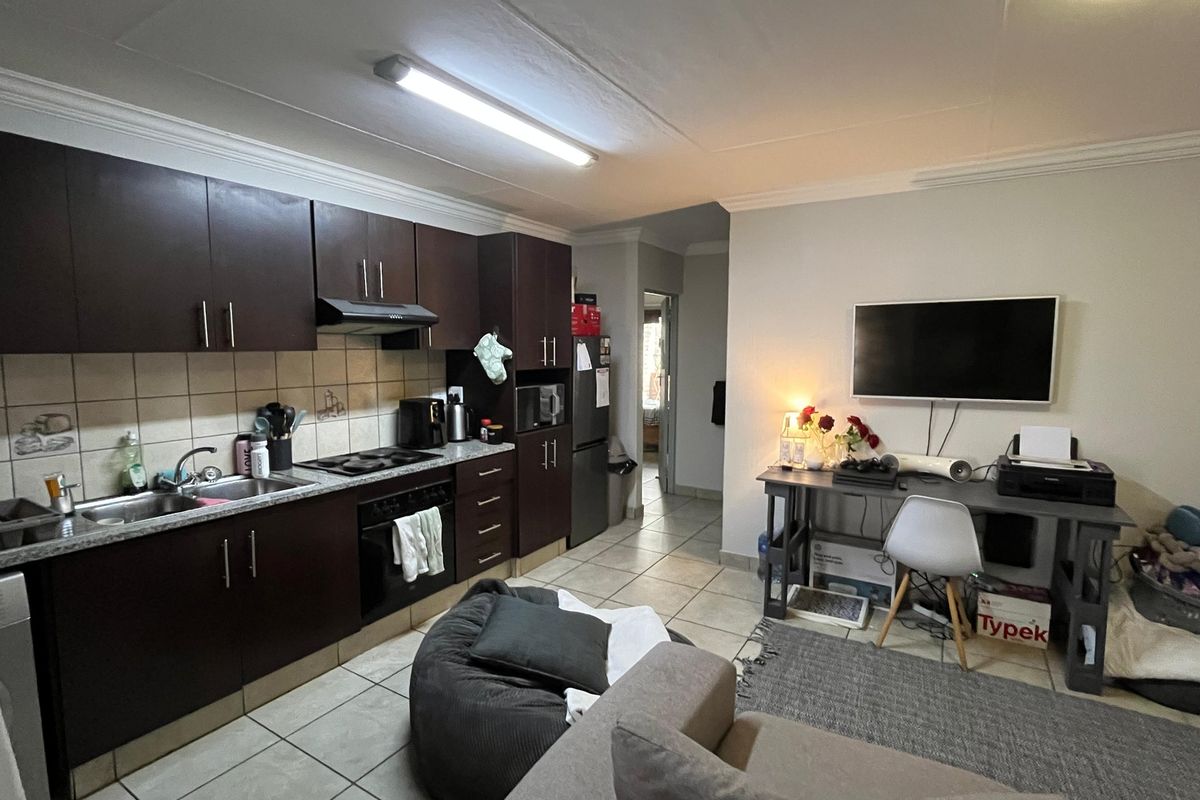 Apartment For Sale In Potchefstroom - Photo 5
