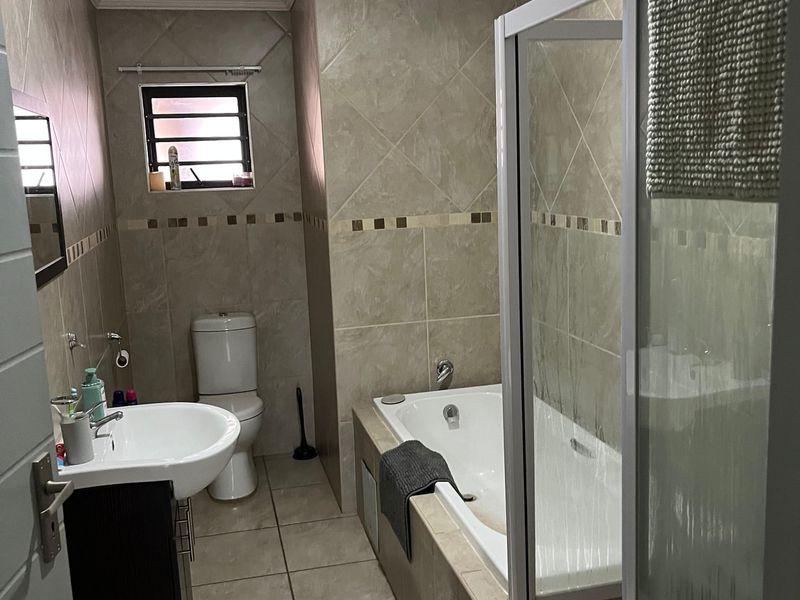Apartment For Sale In Potchefstroom - Photo 10