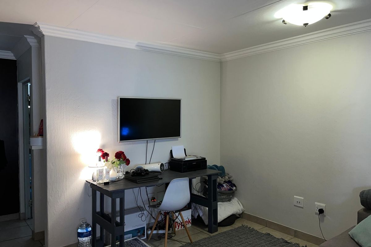 Apartment For Sale In Potchefstroom - Photo 4