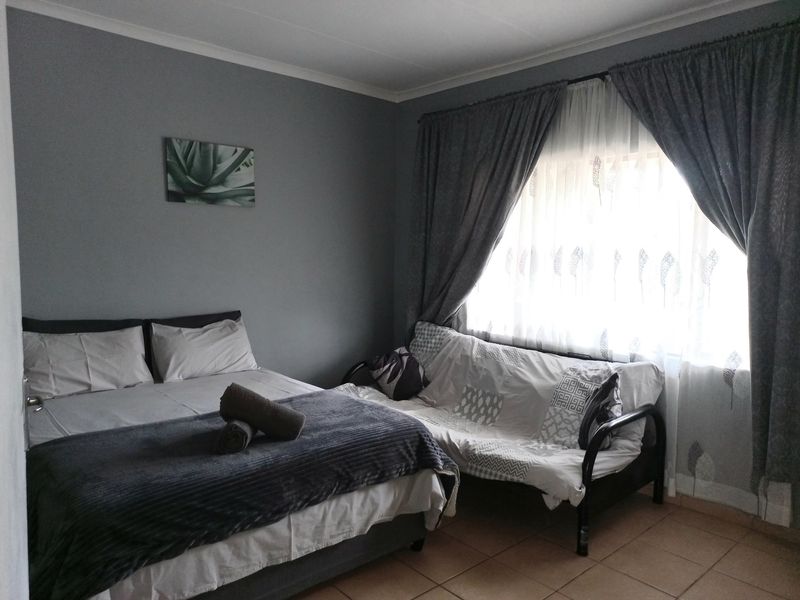 Apartment For Sale In Port Edward - Photo 9