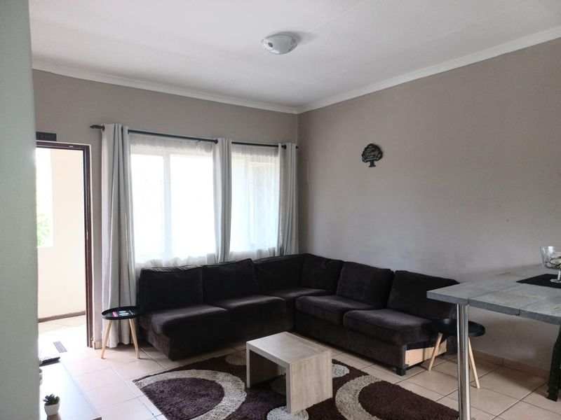 Apartment For Sale In Port Edward - Photo 5