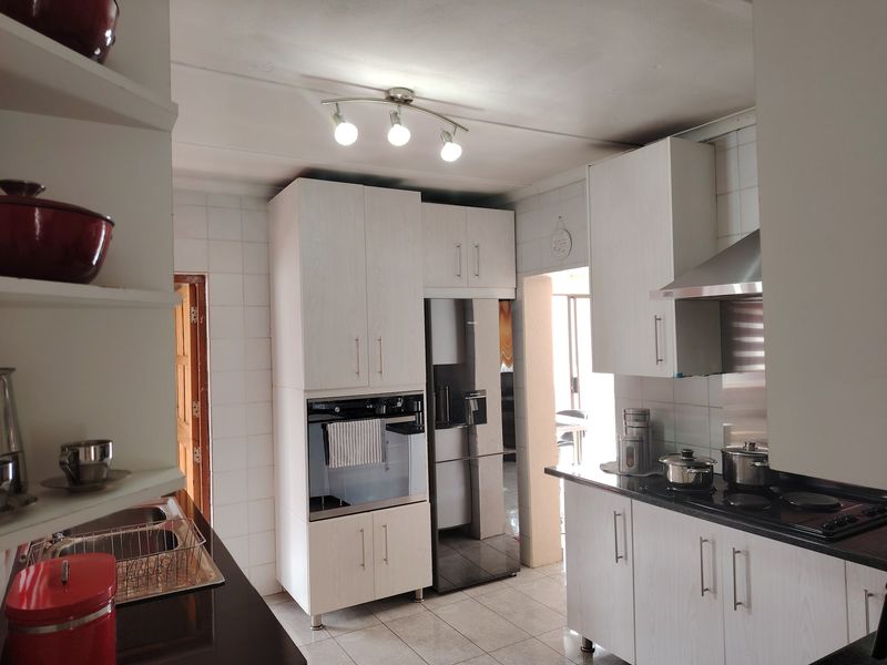House For Sale In Nigel - Photo 10