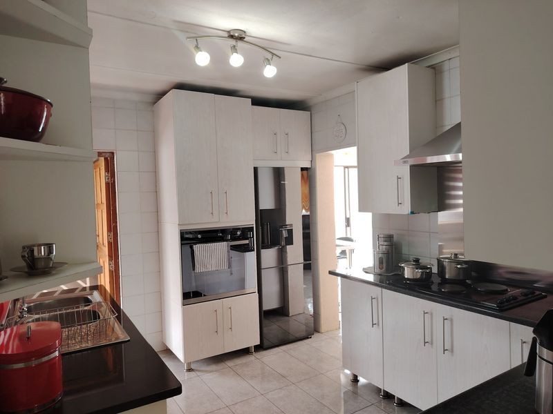 House For Sale In Nigel - Photo 9