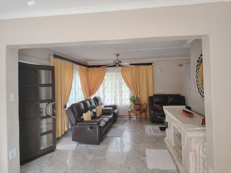 House For Sale In Nigel - Photo 6