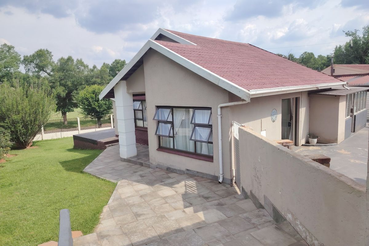 House For Sale In Nigel - Photo 3