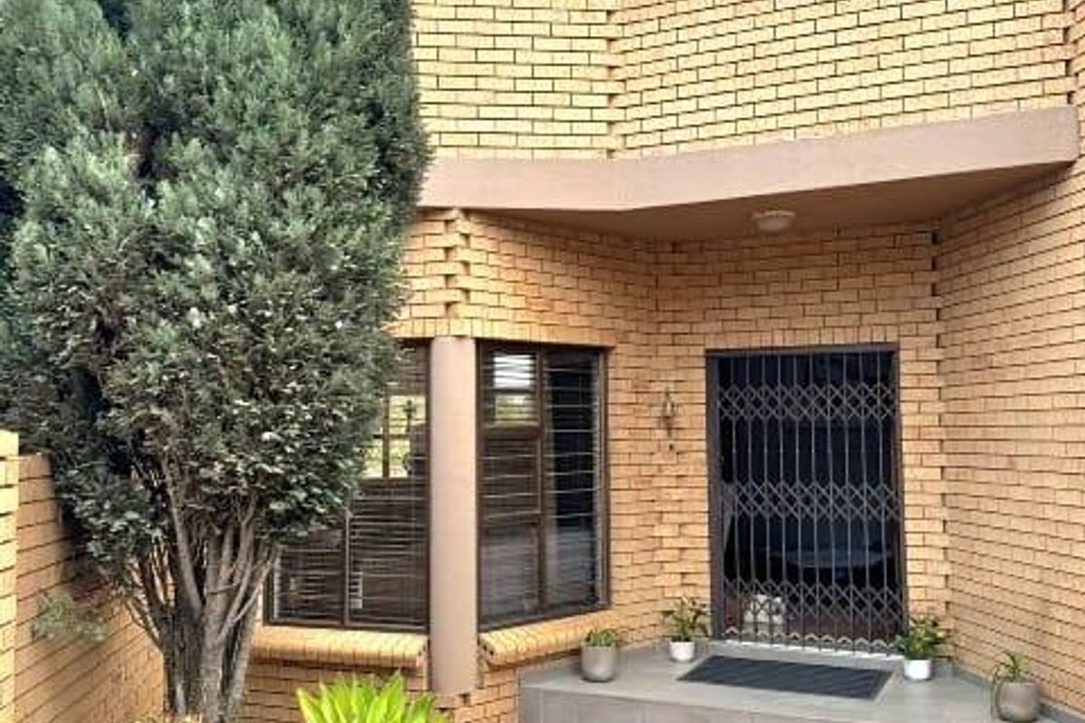 House For Sale In Midrand - Photo 2