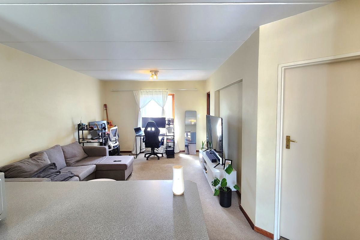 Apartment For Sale In Midrand - Photo 3