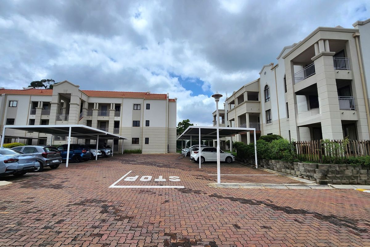 Apartment For Sale In Midrand - Photo 2