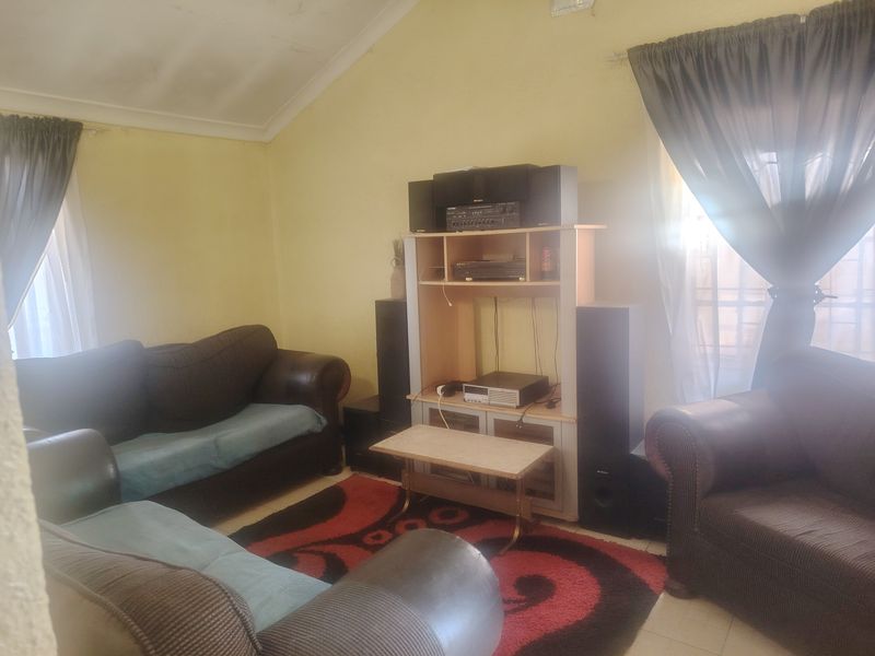 House Pending Sale In Nigel - Photo 9