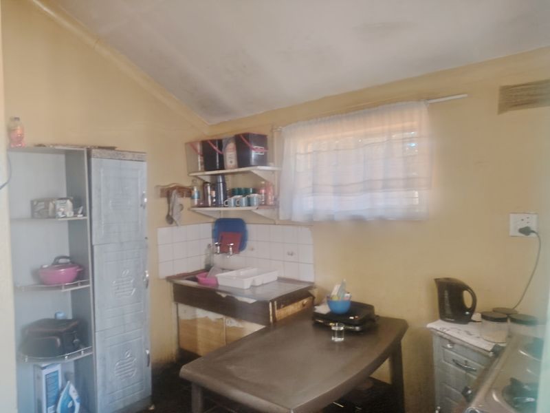 House Pending Sale In Nigel - Photo 6