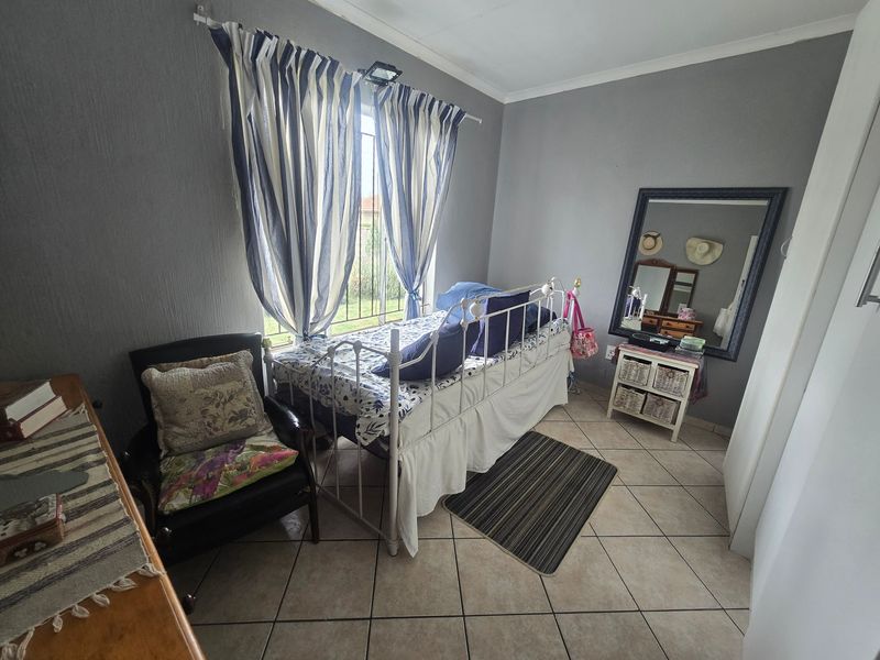 House For Sale In Rayton - Photo 8