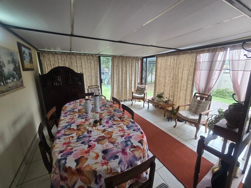 House For Sale In Rayton - Photo 6