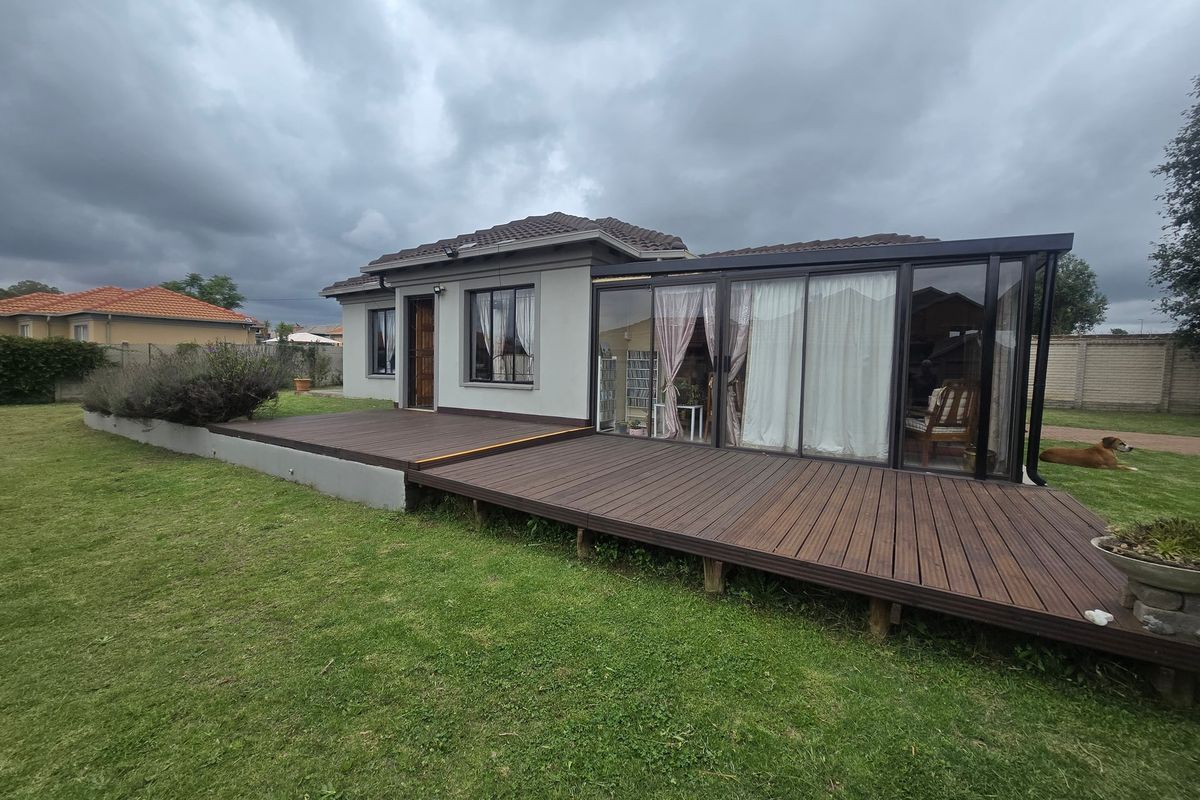 House For Sale In Rayton - Photo 2