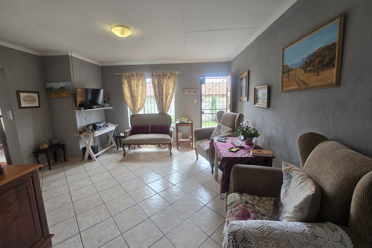 House For Sale In Rayton - Photo 4