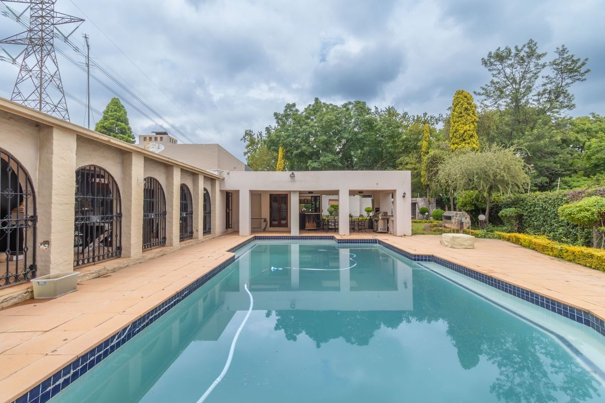 House For Sale In Sandton - Photo 2