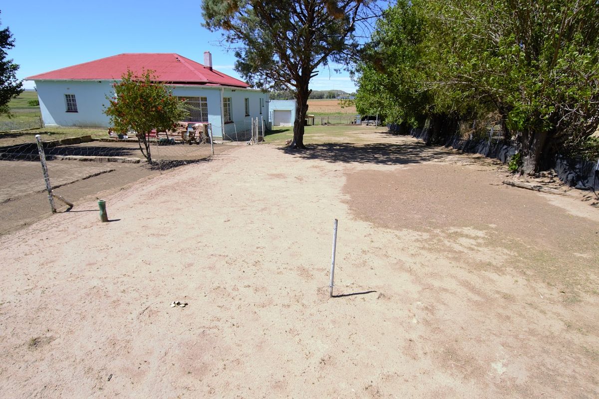 House For Sale In Hobhouse - Photo 2