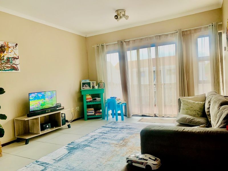 Apartment For Sale In Johannesburg - Photo 6
