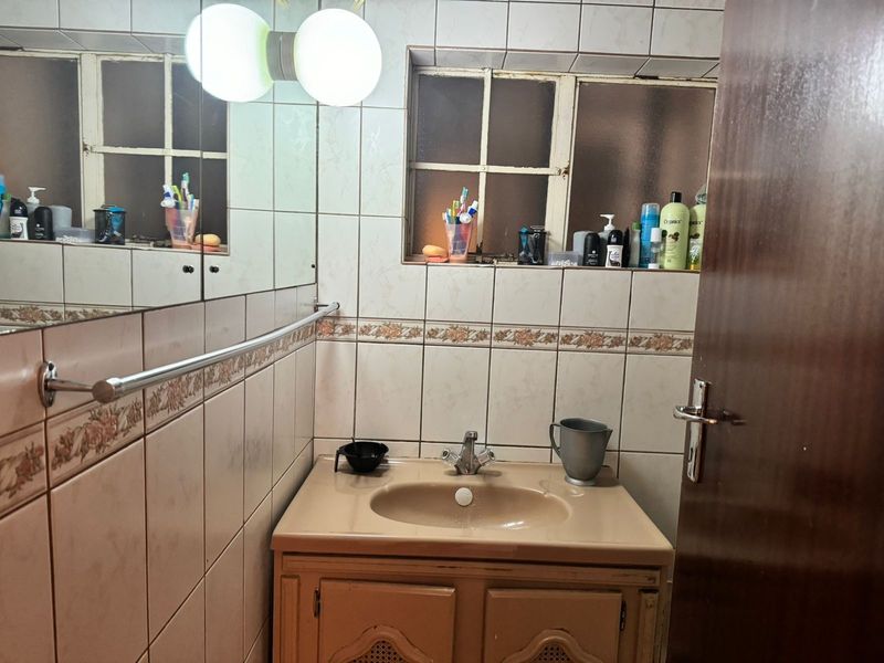 Apartment For Sale In Germiston - Photo 5