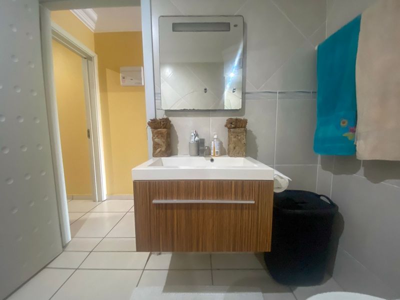 Apartment For Sale In Margate - Photo 9