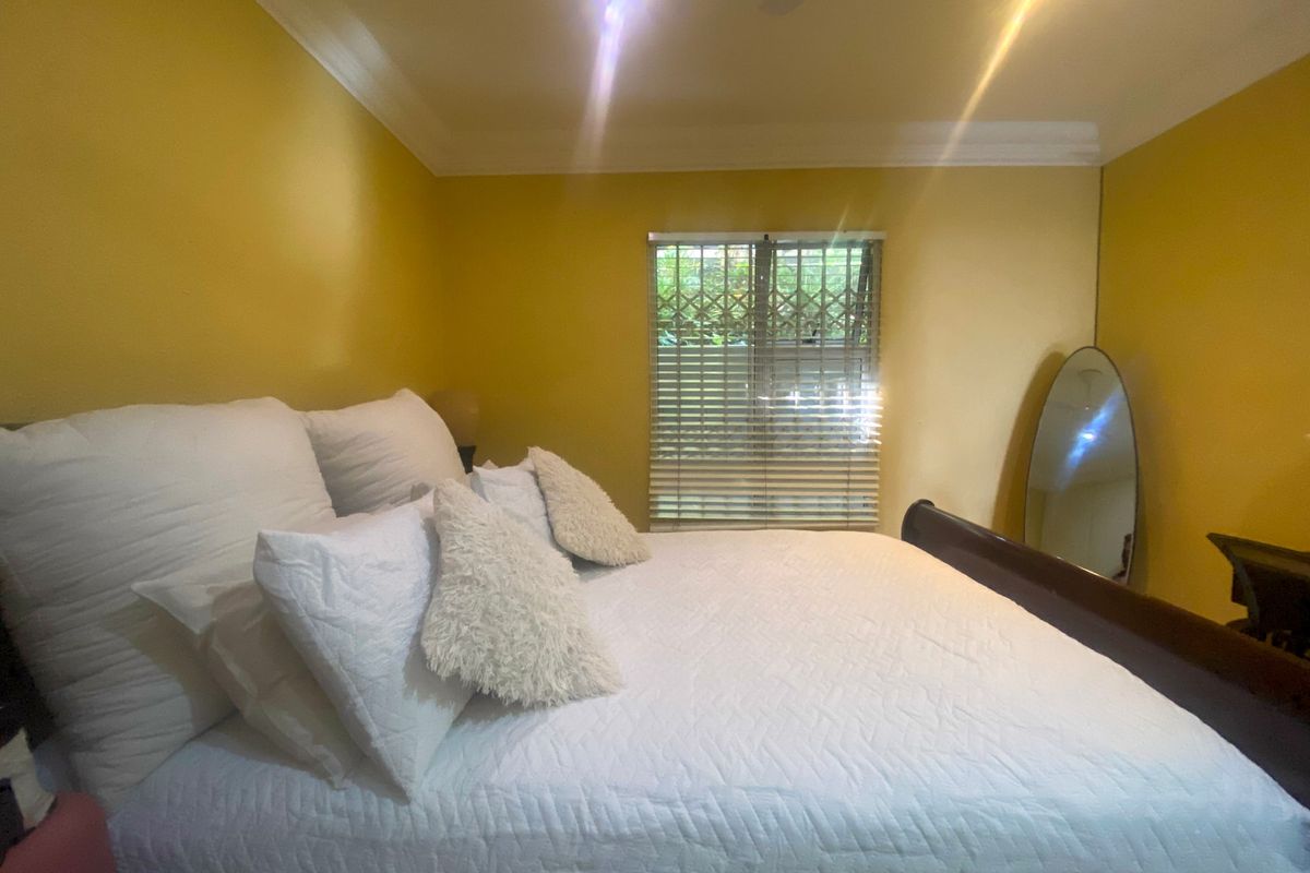 Apartment For Sale In Margate - Photo 5