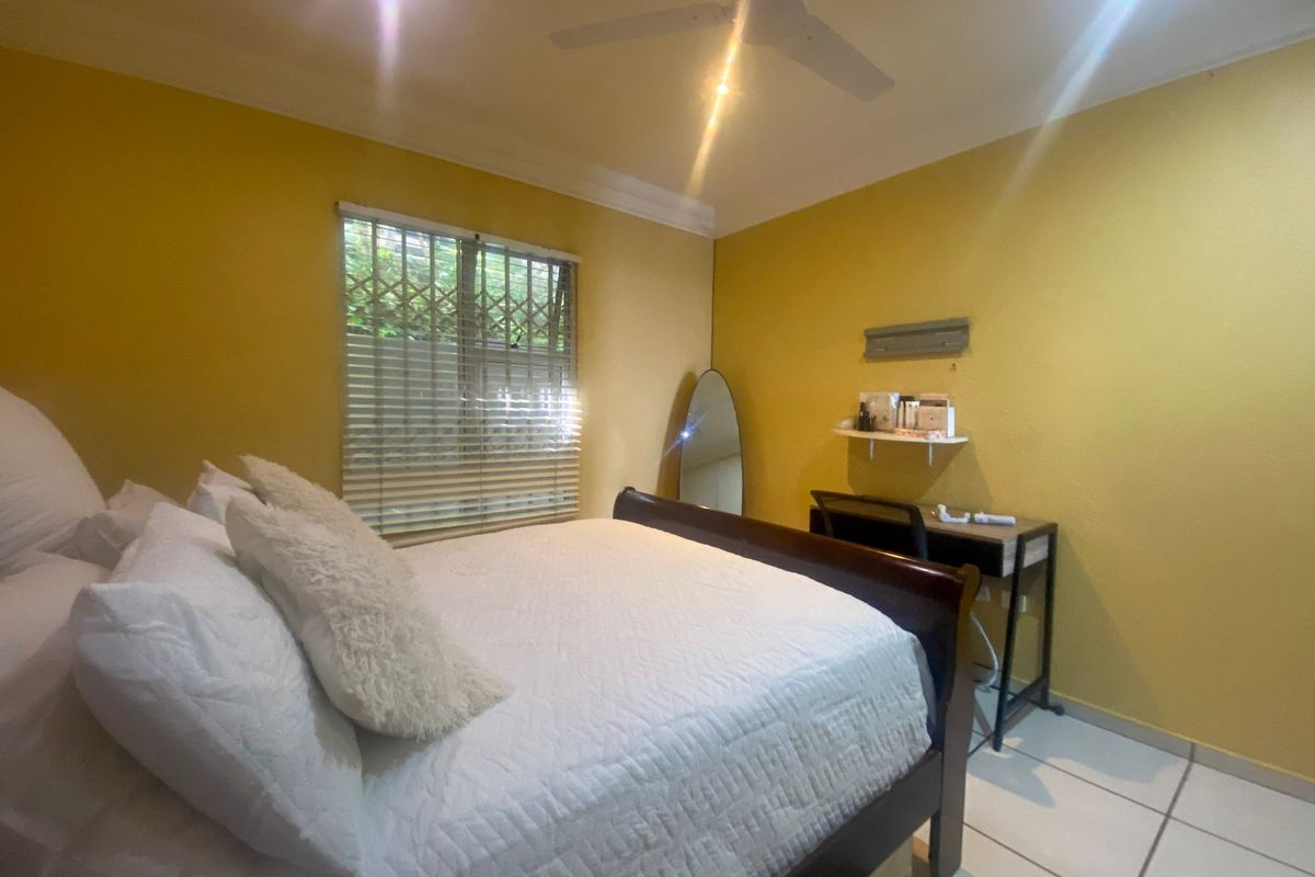 Apartment For Sale In Margate - Photo 4