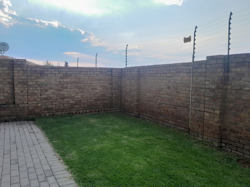 Apartment For Sale In Centurion - Photo 3