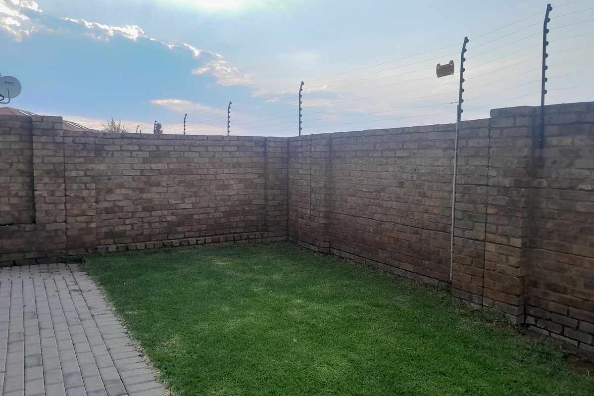 Apartment For Sale In Centurion - Photo 3